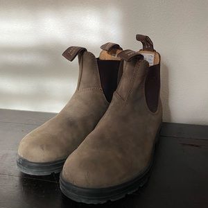 Blundstone Chelsea Boots 585 rustic brown Women’s US 9
